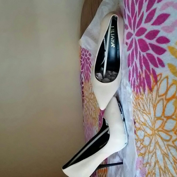 Heels - Picture 6 of 8